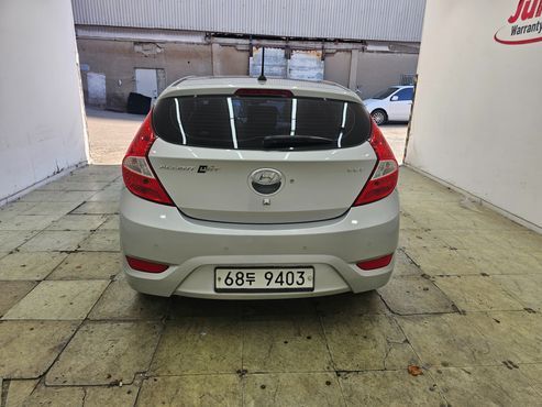 Hyundai Accent WIT 1.4 VVT Premium — пробег 87 443 км — фото 4 из 5