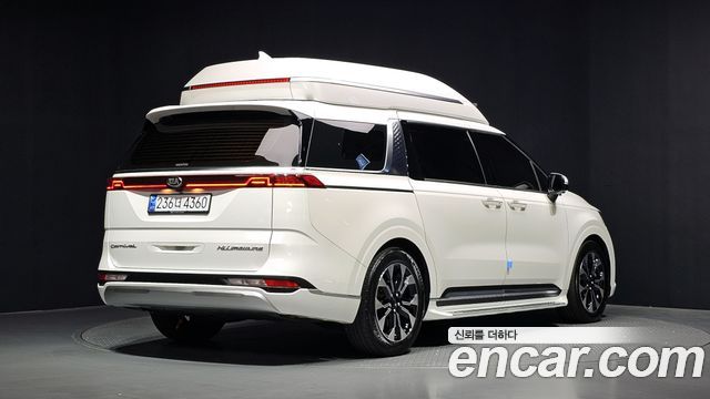 Kia Carnival Gasoline 9-Seater Hi-Limousine Signature — пробег 69 196 км — фото 2 из 5