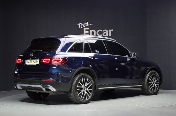 Mercedes-Benz GLC-Class GLC300e 4MATIC — пробег 113 654 км — фото 2 из 5