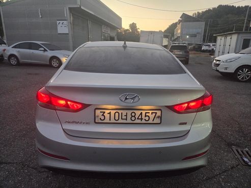 Hyundai AVANTE 1.6 GDI Smart — пробег 150 000 км — фото 4 из 5