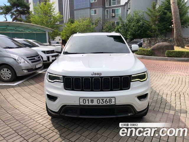 Jeep Cherokee 3.0 Diesel Overland WK2 — пробег 187 000 км — фото 3 из 5