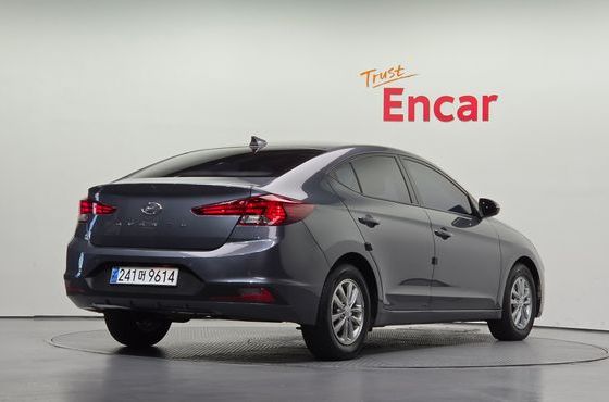 Hyundai AVANTE 1.6 Smart — пробег 96 470 км — фото 2 из 5