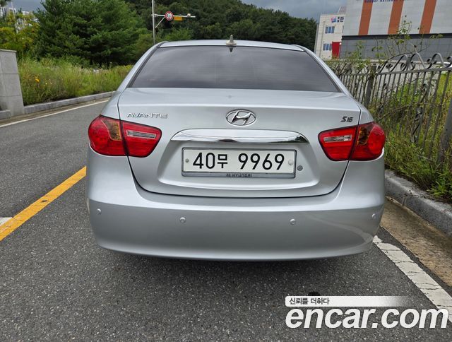 Hyundai AVANTE 1.6 VVT S16 LUXURY — пробег 94 497 км — фото 4 из 5