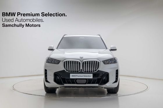 BMW X5 xDrive 40i M Sport — пробег 4 590 км — фото 2 из 5