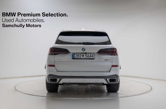 BMW X5 xDrive 40i M Sport — пробег 4 590 км — фото 3 из 5