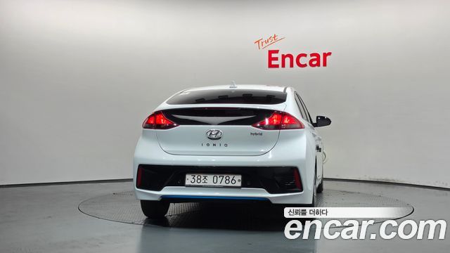 Hyundai Ioniq I Plus — пробег 88 085 км — фото 4 из 5