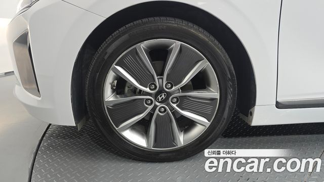 Hyundai Ioniq Q — пробег 87 772 км — фото 5 из 5