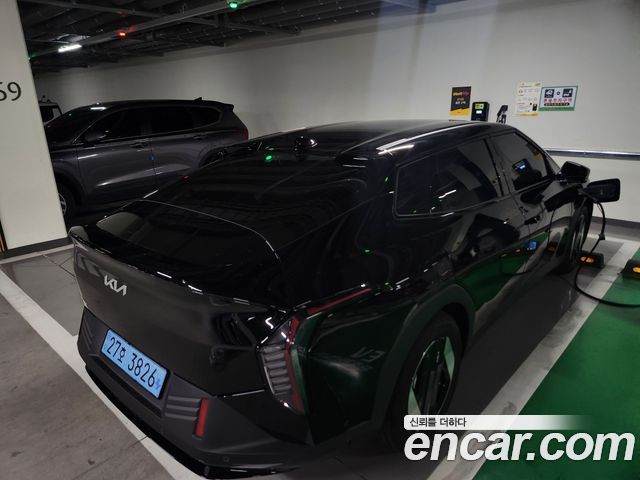 Kia EV4 Standard 2WD Earth — пробег 1 000 км — фото 2 из 5