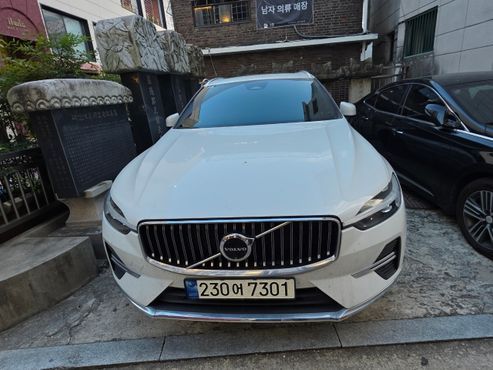 Volvo XC60 B5 Ultimate Bright — пробег 30 442 км — фото 1 из 5