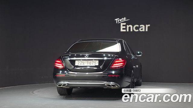 Mercedes-Benz E-Class из Кореи Encar