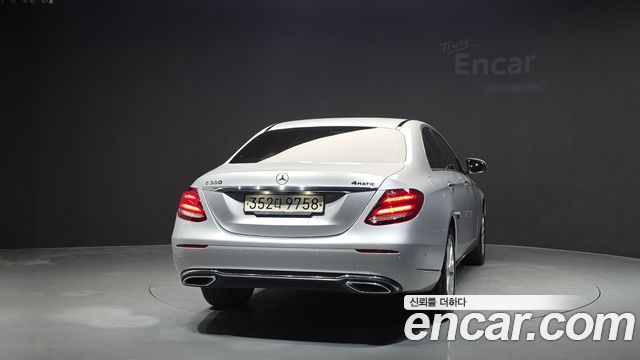 Mercedes-Benz E-Class из Кореи Encar