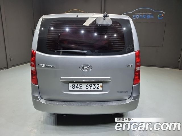 Hyundai Starex 5-Seater VAN CVX Deluxe — пробег 218 752 км — фото 4 из 5
