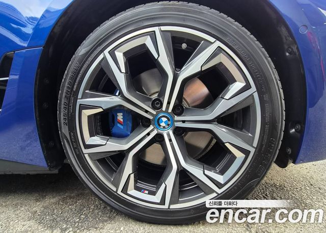 BMW i4 eDrive40 M Sports Pro — пробег 39 085 км — фото 5 из 5