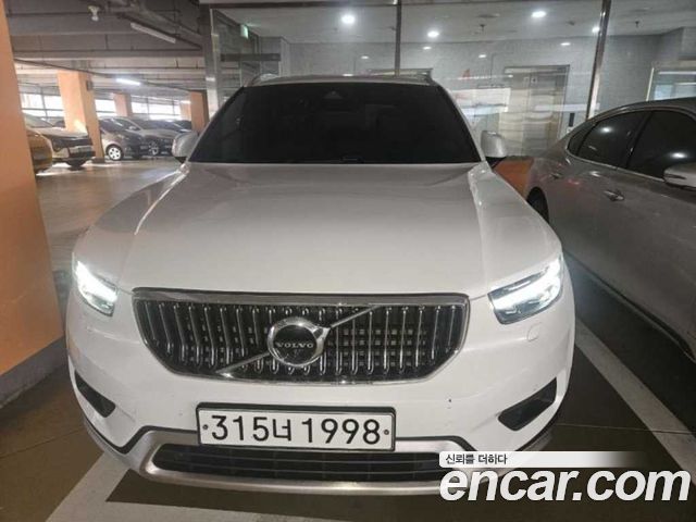 Volvo XC40 T4 Inscription — пробег 32 414 км — фото 1 из 5