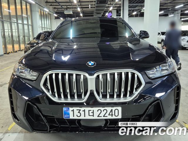 BMW X6 xDrive40i M Sport — пробег 11 162 км — фото 1 из 5