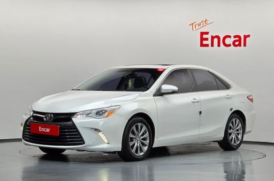Toyota Camry 2.5 XLE — пробег 129 292 км — фото 1 из 5