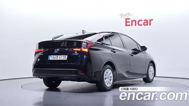 Toyota Prius 1.8 — пробег 58 644 км — фото 2 из 5