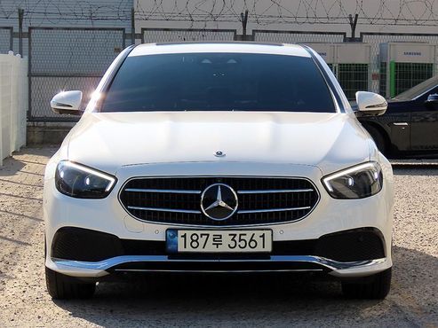 Mercedes-Benz E-Class E350 4MATIC Avantgarde — пробег 52 442 км — фото 1 из 5