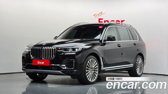 BMW X7 xDrive 40i Design Pure Excellence 7-Seater — пробег 13 559 км — фото 1 из 5