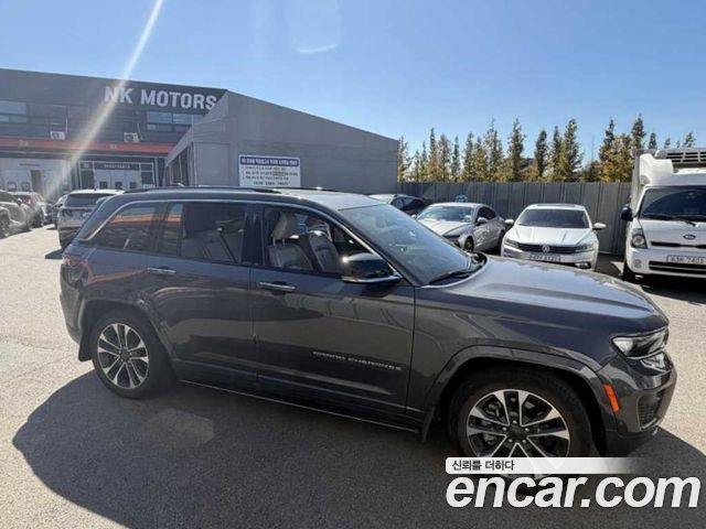 Jeep Cherokee 3.6 Overland — пробег 24 793 км — фото 3 из 5