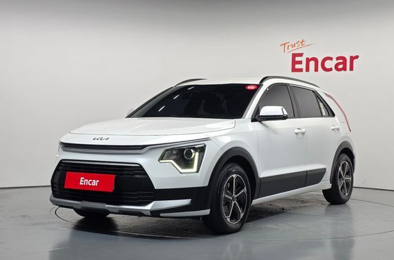 Kia Niro Prestige — пробег 50 081 км — фото 1 из 5