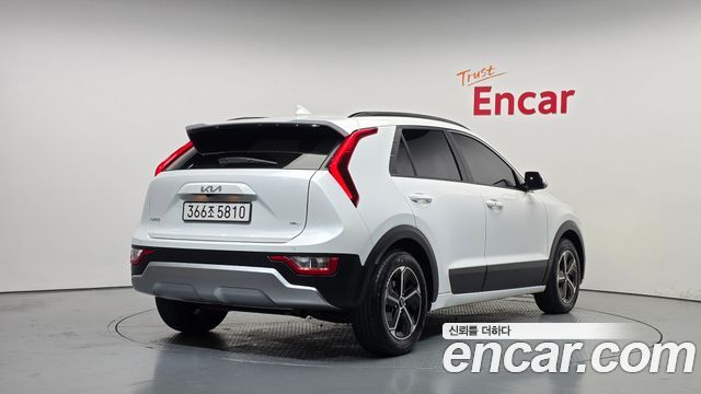 Kia Niro Prestige — пробег 50 081 км — фото 2 из 5