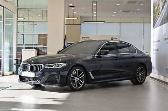 BMW 5-Series 520i M Sport — пробег 44 063 км — фото 1 из 3