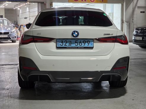 BMW i4 eDrive40 M Sports Pro — пробег 37 330 км — фото 4 из 5