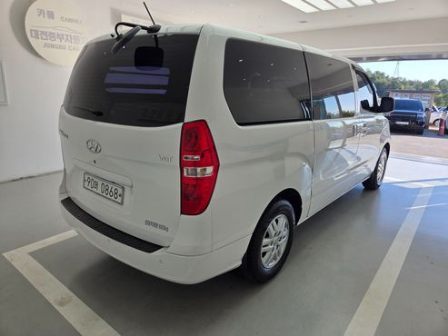 Hyundai Starex Van 3-Seater Smart — пробег 91 000 км — фото 3 из 5