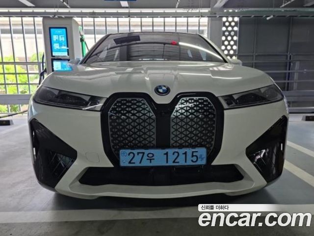 BMW iX xDrive50 Sports Plus — пробег 30 000 км — фото 3 из 5
