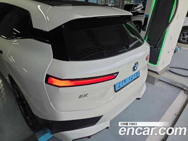 BMW iX xDrive50 Sports Plus — пробег 30 000 км — фото 5 из 5
