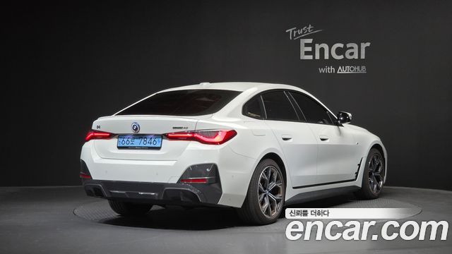 BMW i4 eDrive40 M Sports Pro — пробег 48 520 км — фото 2 из 5