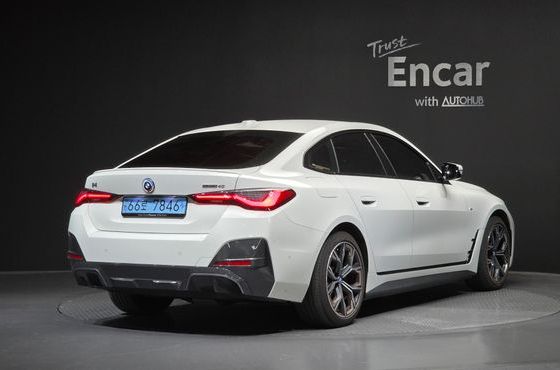BMW i4 eDrive40 M Sports Pro — пробег 48 520 км — фото 2 из 5