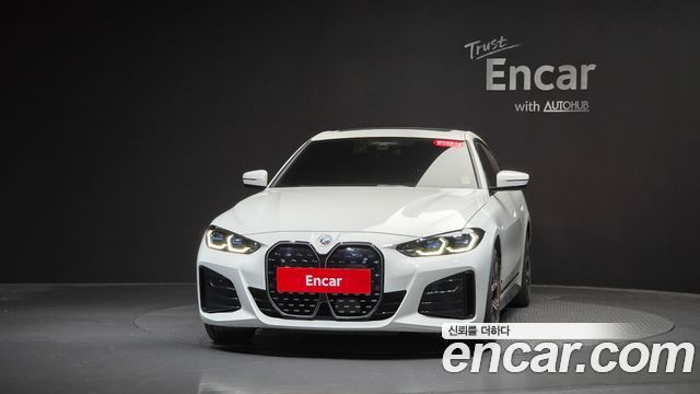 BMW i4 eDrive40 M Sports Pro — пробег 48 520 км — фото 3 из 5