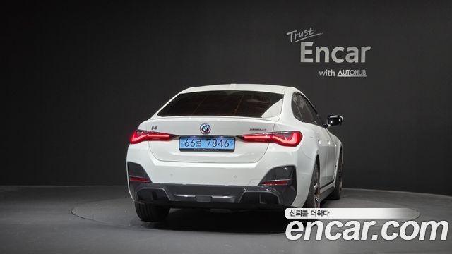 BMW i4 eDrive40 M Sports Pro — пробег 48 520 км — фото 4 из 5