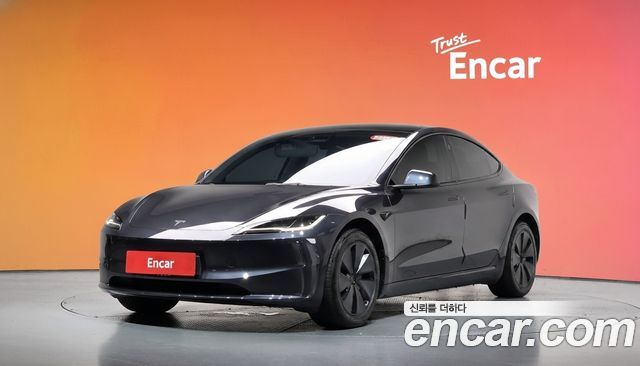Tesla Model 3 RWD — пробег 13 279 км — фото 1 из 5