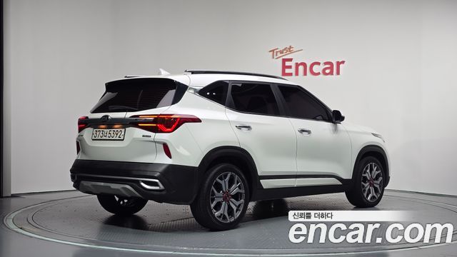 Kia Seltos из Кореи Encar