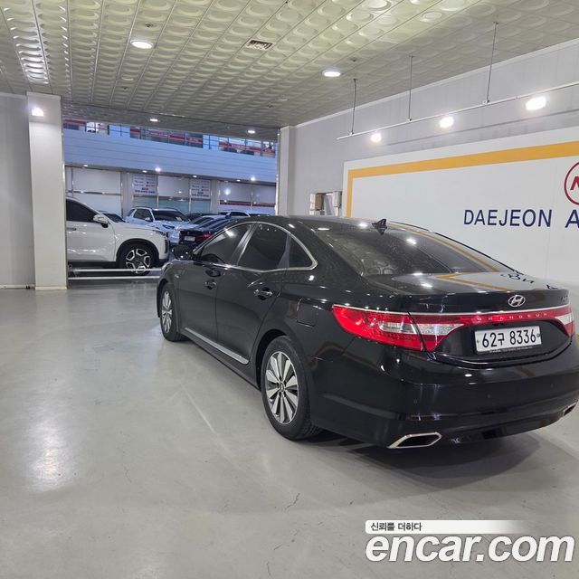 Hyundai Grandeur Premium — пробег 234 448 км — фото 5 из 5