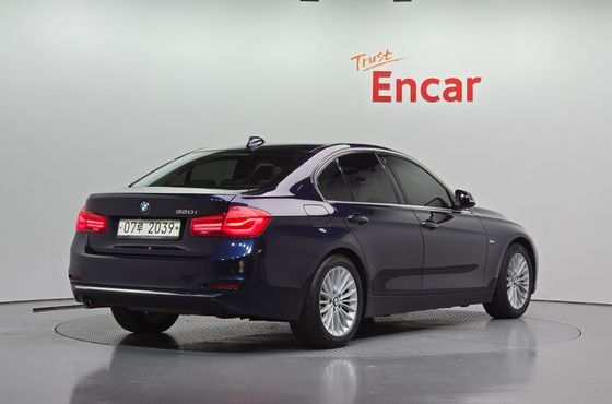 BMW 3-Series 320i Luxury — пробег 149 599 км — фото 2 из 5