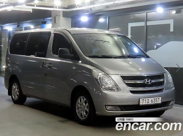 Hyundai Starex 12-Seater Wagon CVX Luxury — пробег 111 668 км — фото 2 из 5