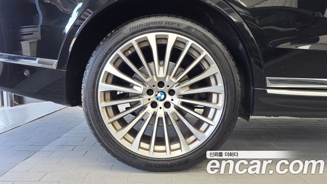 BMW X7 xDrive 40i Design Pure Excellence 6-Seater — пробег 67 032 км — фото 5 из 5