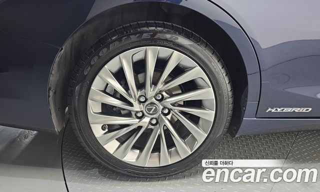 Lexus ES Executive — пробег 85 592 км — фото 5 из 5