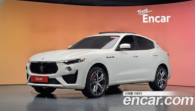 Maserati Levante 3.8 GTS AWD — пробег 38 718 км — фото 1 из 5