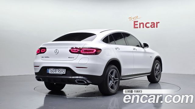 Mercedes-Benz GLC-Class GLC300e 4MATIC Coupe — пробег 123 591 км — фото 2 из 5