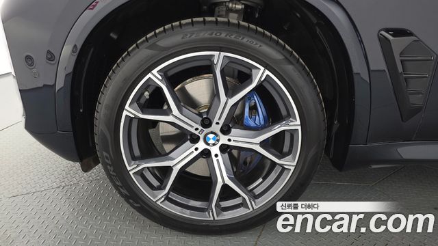 BMW X5 xDrive 30d M Sport — пробег 6 693 км — фото 5 из 5