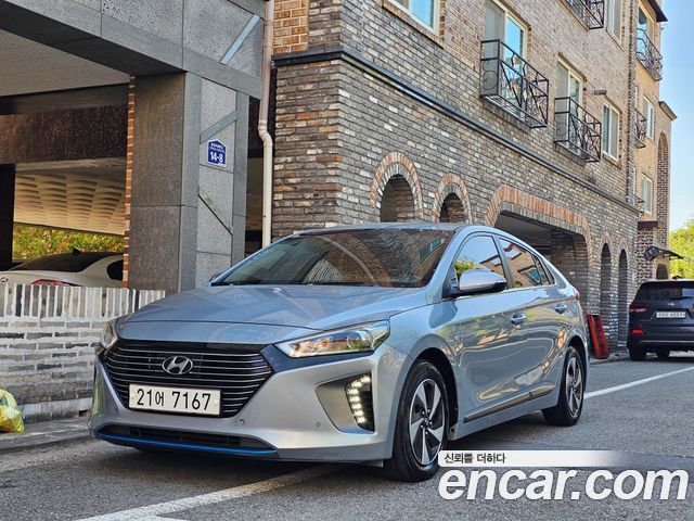 Hyundai Ioniq Q — пробег 62 408 км — фото 2 из 5