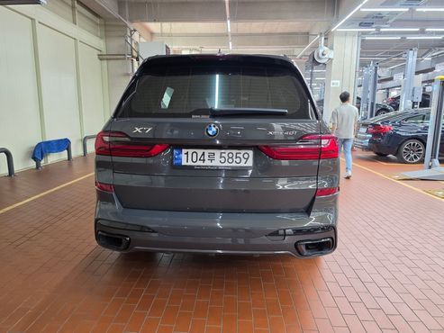 BMW X7 xDrive 40i M Sport Online Exclusive Edition 6 Seater — пробег 83 128 км — фото 4 из 5