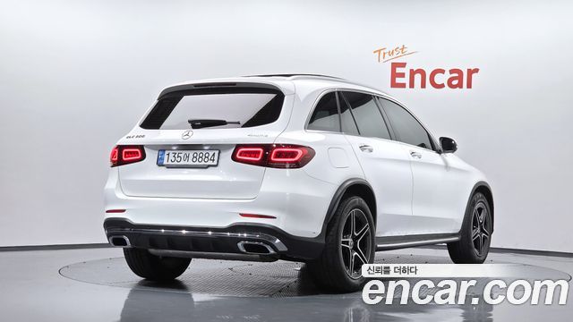 Mercedes-Benz GLC-Class GLC300 4MATIC — пробег 35 813 км — фото 2 из 5