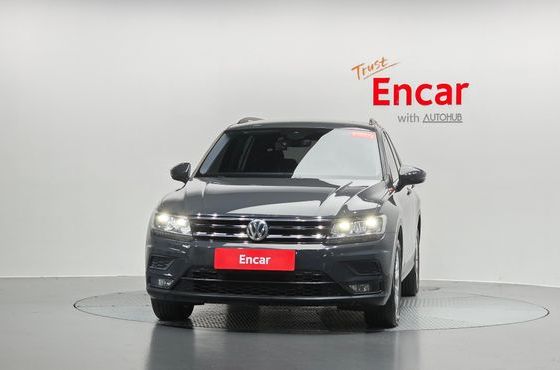 Volkswagen Tiguan 2.0 TDI — пробег 196 121 км — фото 3 из 5