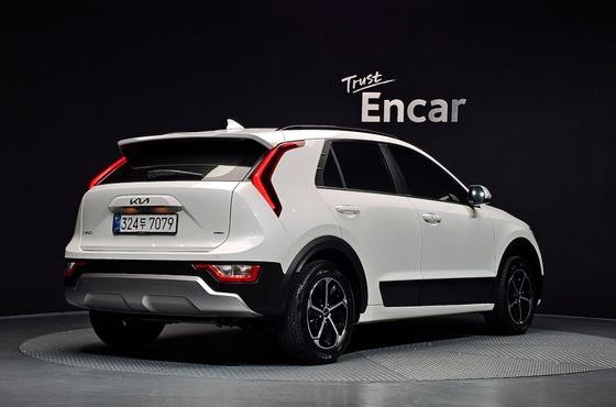 Kia Niro Trendy — пробег 11 074 км — фото 2 из 5